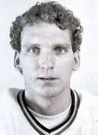Player photos for the 1989-90 Kalamazoo Wings at hockeydb.com