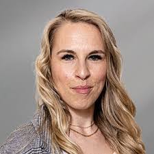 Lisa Strehlow's Instagram, Twitter & Facebook