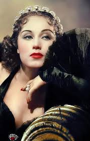 Which actress played King Kong's love interest in the 1933 film "King  Kong"? Jean Harlow Fay Wray Greta Garbo Barbara Stanwyck