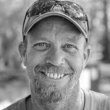 Are there glow rounds for disc golf around here?