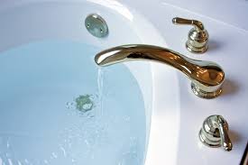 how to plug a bathtub drain when the