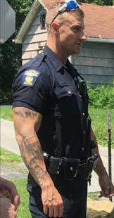 Pin By Brian Ellis On Police Men In Uniform Men Hot Cops