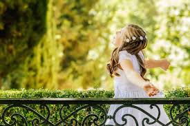 Il video mostra top 20 capelli raccolti prima comunione bimba.vuoi vedere capelli comunione? Acconciature Prima Comunione Suggerimenti Per Le Bimbe Magazine Delle Donne