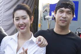 Thúy ngân diện set đồ tông hồng ngọt ngào xuống phố. Thuy Ngan Ä'á»c Tin Thuy Ngan Má»›i Nháº¥t Tin Tá»©c Online