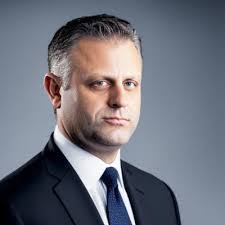 Aaron Beveridge's Instagram, Twitter & Facebook