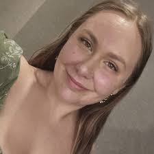 Who is the "eee" to your "uhh"? #friendship #friendshipgoals #bestfriends  #besties #friendshiphumor #duo #yepitskay