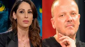 Anna tatangelo è tra i volti più amati della canzone italiana. Vnftq1lmibpagm