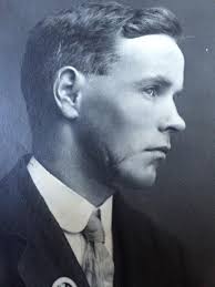 Wow I have found out so much information regarding family today and am  wondering if anyone has any knowledge of a William Robertson born in  1930….he was my fathers uncle…