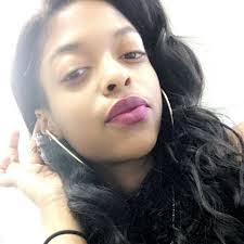 Victoria Dailey's Instagram, Twitter & Facebook