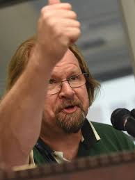 A breath of fresh air:' 911 dispatcher posthumously honored