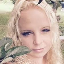 Tara Cullinan's Instagram, Twitter & Facebook