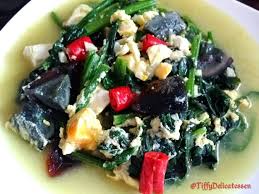 Spinach chicken soup is a simple, but very healthy and easy dish. 3 Trio Eggs With Spinach Spinach Egg Asian Recipes Spinach