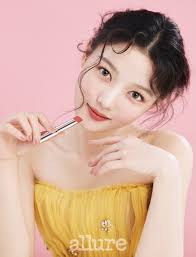 Hong chun gi (played by kim yoojun) is a joseon era painter. Kim Yoo Jung Talks About Her Role In Lovers Of The Red Sky How Her Love Of Art Impacts Her Acting And More Gossipchimp Trending K Drama Tv Gaming News