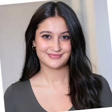 I am so excited to share that I have joined U.S. Senator Elizabeth Warren's  office! Last week was my first week as the Regional Director for the  Northeast region of Massachusetts. As