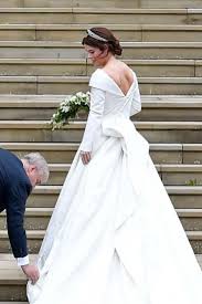 Princess Eugenie S Wedding Gown Was Everything I Hoped It Would Be In 2020 Royal Wedding Dress Wedding Dresses Celebrity Wedding Dresses