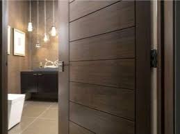 أبواب للمرحاض والحمام 70 صورة نماذج واقية من الرطوبة من البلاستيك والزجاج في الحمام وتركيب الهياكل في الزاوية المقطوعة للحمام وحجم ورقة الباب