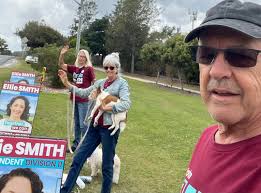What an incredible morning! We had volunteers (and doggies) out flying the  flag in Samford catching the early morning traffic, Narangba where we were 