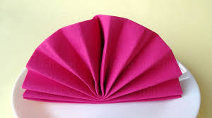 Das servietten falten zu weihnachten ist einfach und macht richtig spaß! Servietten Falten Einfache Bestecktasche Falten Tisch Decken Originell Weihnachten Youtube