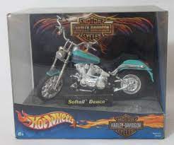 Harley Davidson Softail Deuce Motorcycle 1 18 Scale Hot Wheels Die Cast 2001 Hotwheels Harleydavidson Softail Harley Davidson Harley Davidson Bikes