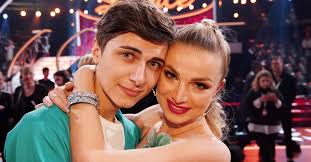 Let's dance‏подлинная учетная запись @rtl_letsdance 21 февр. Let S Dance Teenieschwarm Lukas Ist Raus Barbara Musste Zittern