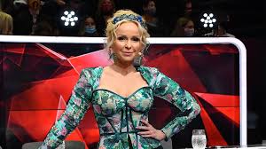 Tudj meg róla mindent és barátkozz a többi rajongóval! Babett Kollo Clothing Nlc Hu