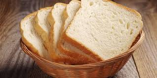 Roti gandum memang kaya akan serat, mengandung dua kali lipat serat dibandingkan roti biasa, tentu dapat dan roti gandum yang dimaksud ialah roti gandum utuh tanpa olahan dan campuran apapun. Saat Diet Tak Perlu Takut Makan Roti Tawar Halaman All Kompas Com