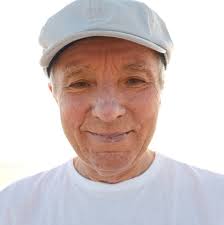 Attention!!! This cheesecake has both limoncello *and* a Biscoff (or Lotus)  cookie crust, so what are you waiting for? Head to the link in the comments  for the recipe. 🍰: Chandra Ram,