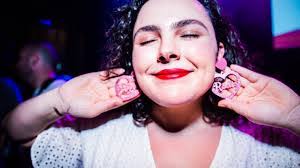 Lynette Trent's Instagram, Twitter & Facebook