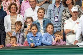 Roger federer only played one tournament in 2020 after a knee operation curtailed his season. Roger Federer Kids The Truth About Having Two Sets Of Twins Who Magazine