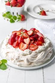 Strawberry Mascarpone Pavlova Recipe Recipe Pavlova Recipe Mascarpone Recipes Pavlova