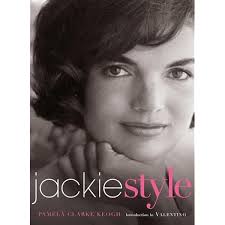 Amazon.com: What Would Jackie Do? An Inspired Guide to Distinctive Living:  9781592401901: Branch, Shelly, Callaway, Sue: Books