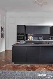 Kuche Eleganza In Schwarz Supermatt Kuchen Design Kuche Schwarz Schwarze Kuchenmobel
