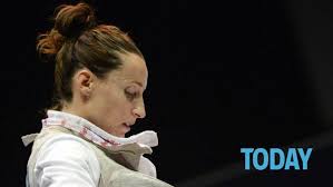 La schermitrice marchigiana, infatti, ha annunciato il. Elisa Di Francisca La Campionessa Olimpionica Oggi Ha Messo Al Mondo Il Piccolo Ettore