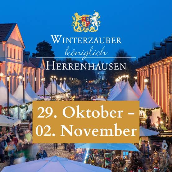 Winterzauber Herrenhausen — Schloss Herrenhausen, Ehrenhof and Galerie, Hannover, Lower Saxony, Germany