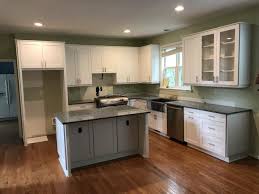 granite countertops & kitchen cabinets