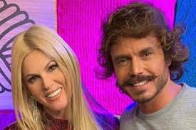 Val Marchiori rebate mãe de Ludmilla e arma barraco em programa ao vivo