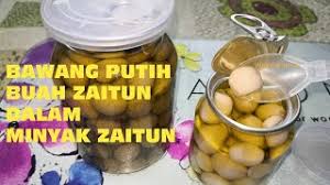 Teteskan pada telinga yang terinfeksi dengan bantuan cotton bud. Bawang Putih Buah Zaitun Dalam Minyak Zaitun Sedap Dan Berkhasiat Youtube