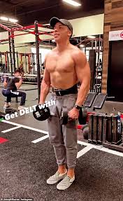 Ahead of 2020, he said, i will find out what is schwarzenegger said he declined to accept any campaign donations from trump because the money came from gambling from his casinos. Arnold Schwarzenegger S Son Joseph Baena Shows Off His Ripped Physique In Gym Workout Video Daily Mail Online