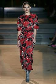 Wes gordon ofrece un impresionante primer desfile. El Sofisticado Adios De Carolina Herrera En Su Ultimo Desfile