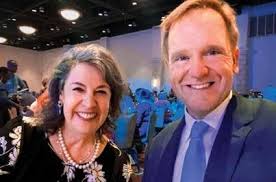 Viewpoint Magazine: Spring 2023 by Viewpoint School