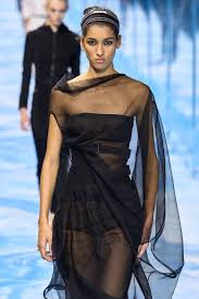 Dior presents the Spring-Summer 2025 collection | ELLE UZ