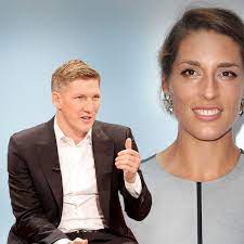 Immer wenn sie in new york war wo ihr freund lebt ein geiger hat andrea petkovic etwas beschaeftigt. Andrea Petkovic Sie Dementiert Affare Mit Bastian Schweinsteiger Bunte De