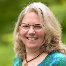 Linda Deegan's Instagram, Twitter & Facebook