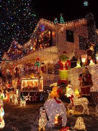 Christmas In Queens Outdoor Christmas Lights Outdoor Christmas Outdoor Christmas Decorations