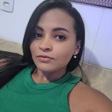 Os jornalistas Andréia Sadi e André Rizek vão ser papais de gêmeos! Segundo  o colunista @fefito, do UOL, a repórter