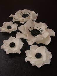 8 Edible Fondant Anemone Flowers With Sugar Crystal Centers For Wedding Birthday Baptism Shower Cake Cup Anemone Wedding Wedding Cake Toppers Wedding Cakes