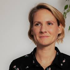 Lisa Seybold's Instagram, Twitter & Facebook