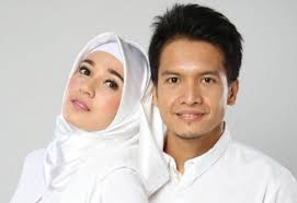 Unggah Foto Bayi Dhini Aminarti Didoakan Netizen Punya Momongan Foto Bayi Suami Entertainment