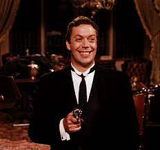 Clue The Movie Tim Curry As Wadsworth Why He Is Rely Smiling Finally A Movie Where The Women Wear More Makeup Then Me Clue Movie Tim Curry Movies