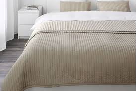 ikea couvre lits dessus de lit boutis meuble chambre a coucher dessus de lit